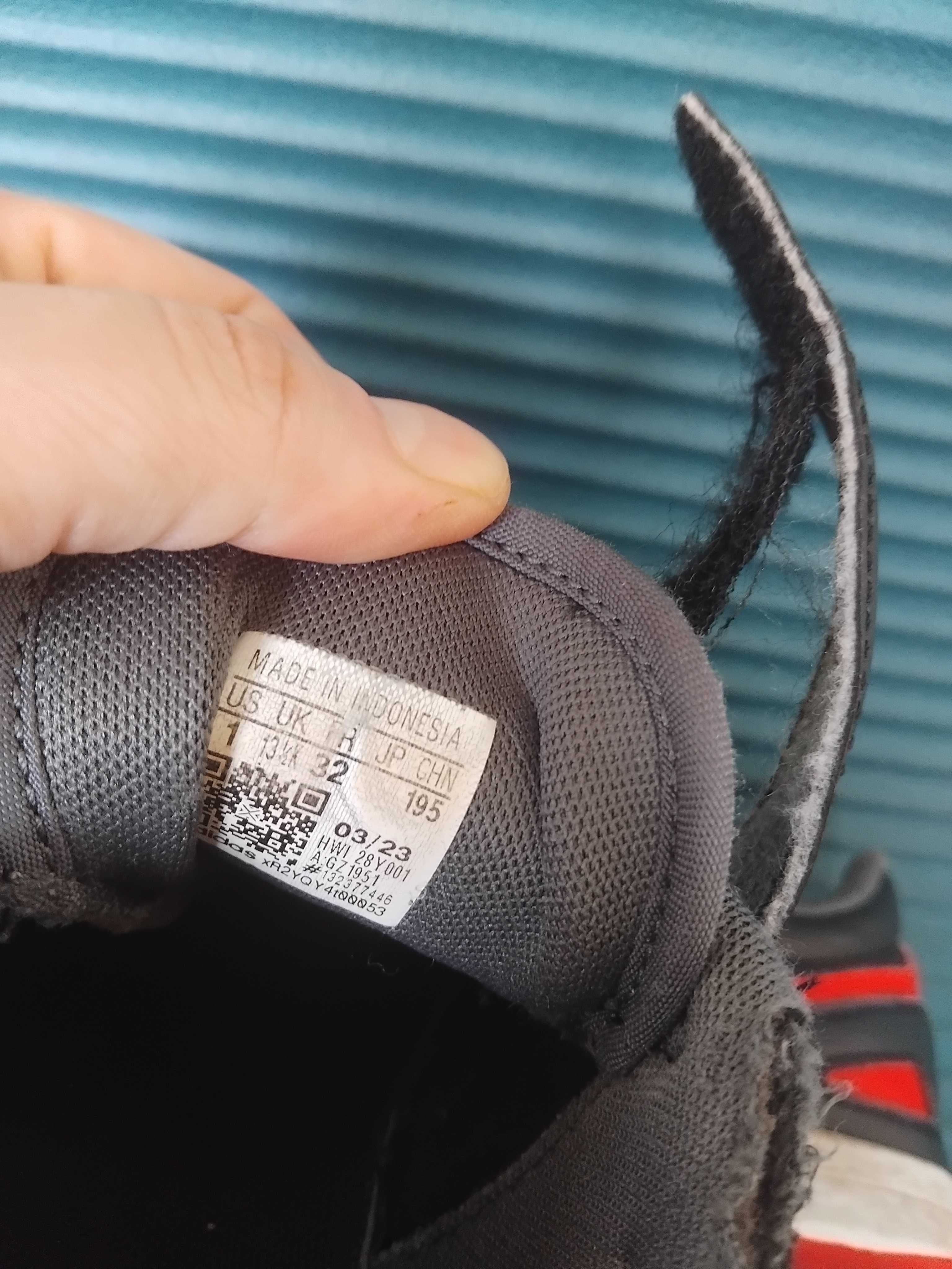 ADIDAS 100% оригинални детски маратонки, 32 номер