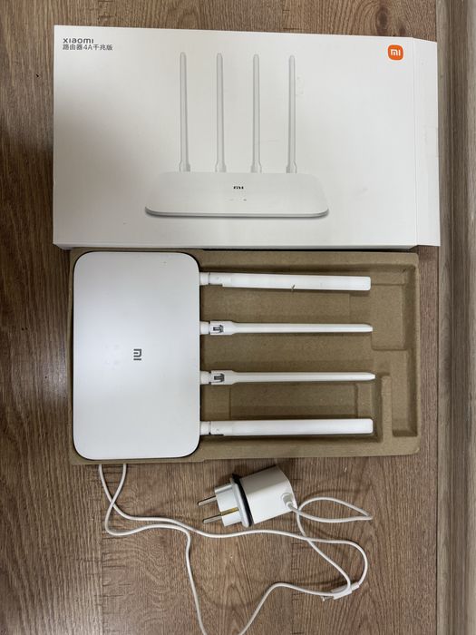 Продам wifi роутер Xiaomi