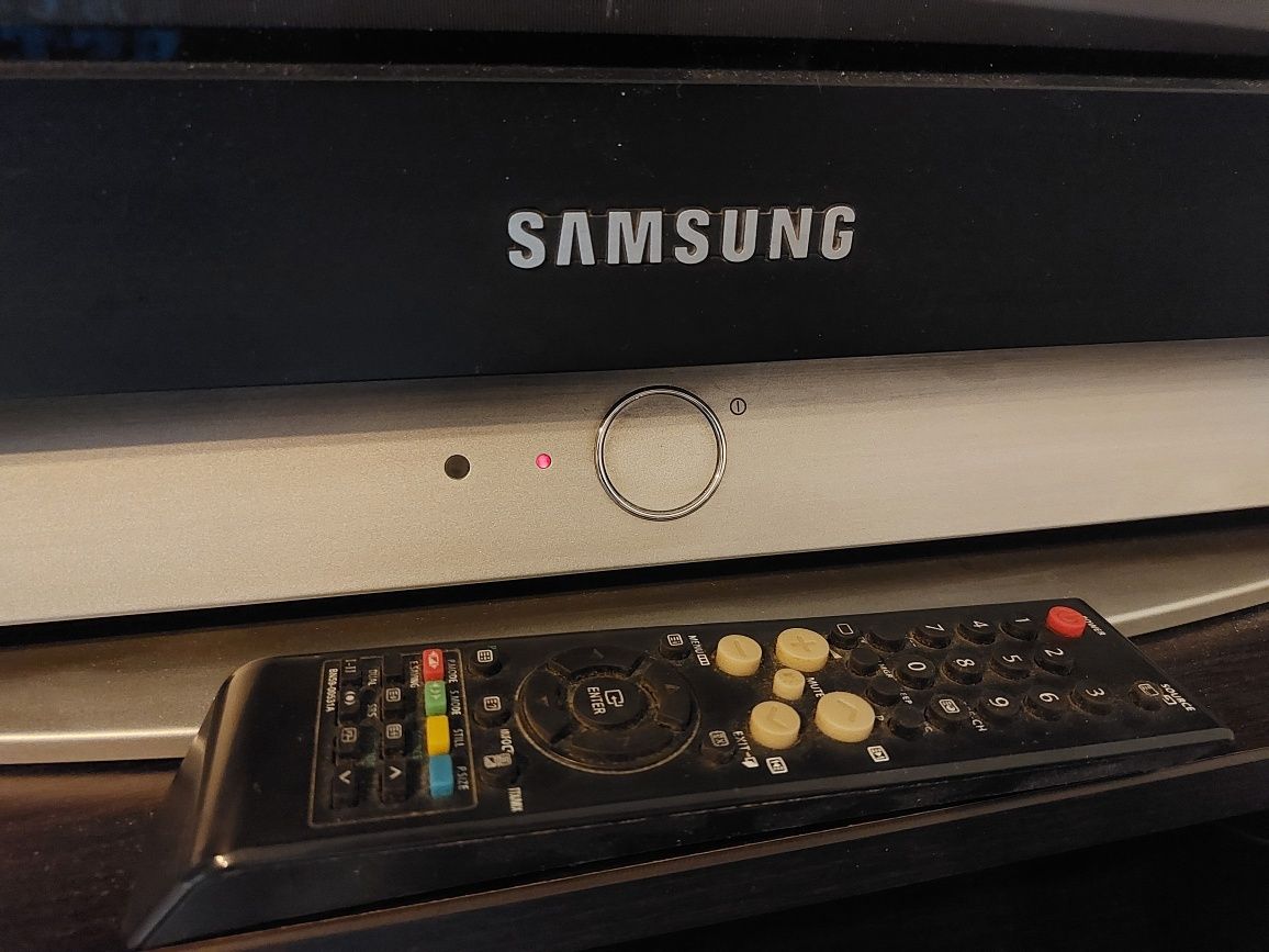 Televizor TV Samsung cu tub 81cm model WS32Z409T