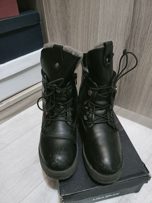 Срочно.Сапоги на девочку дешево