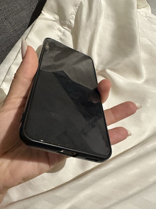 Samsung Galaxy S22 5G – ca nou, fără zgârieturi