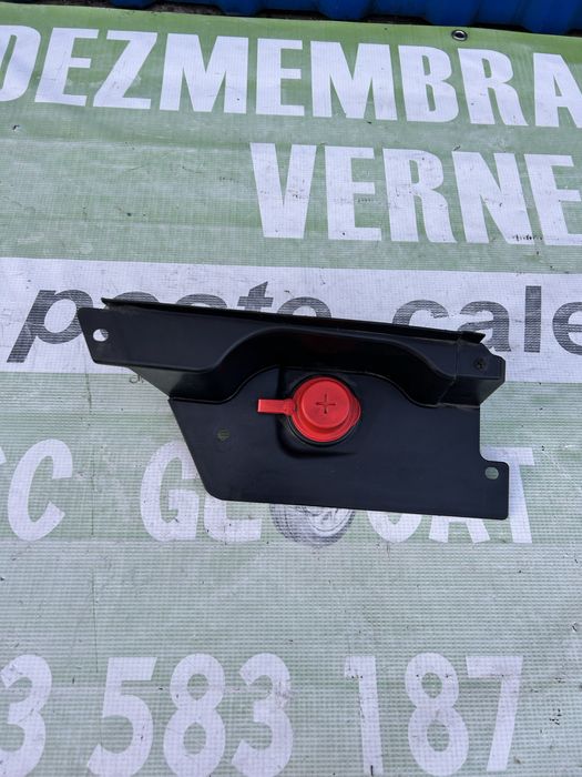 Protecție bornă baterie plus BMW X1 F48