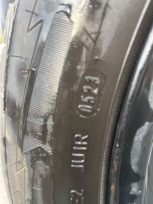 Гуми зимни 215/55/18