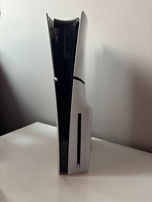 Vand/schimb ps5 varianta 1tb cu disk