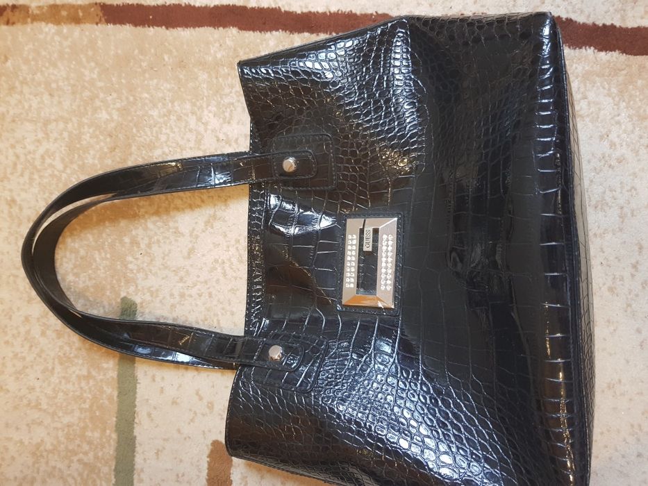 Чанта "Guess"...