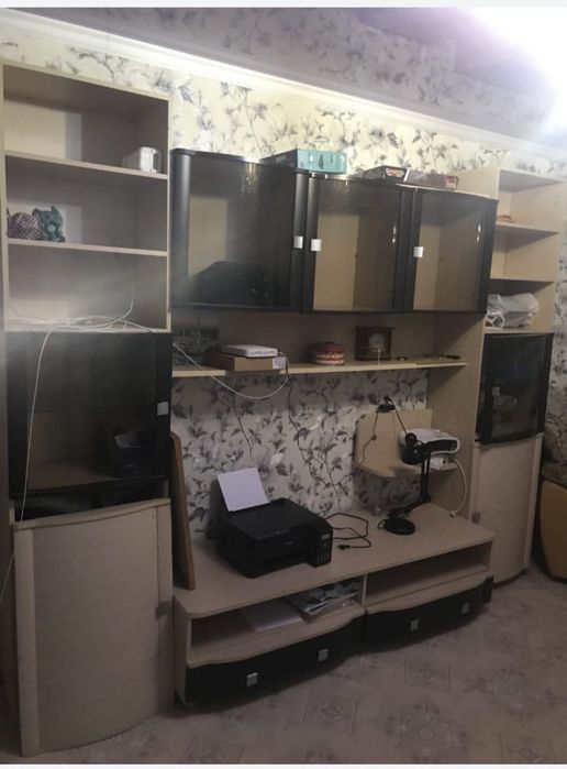 Гостиная стенка и кресло б/у