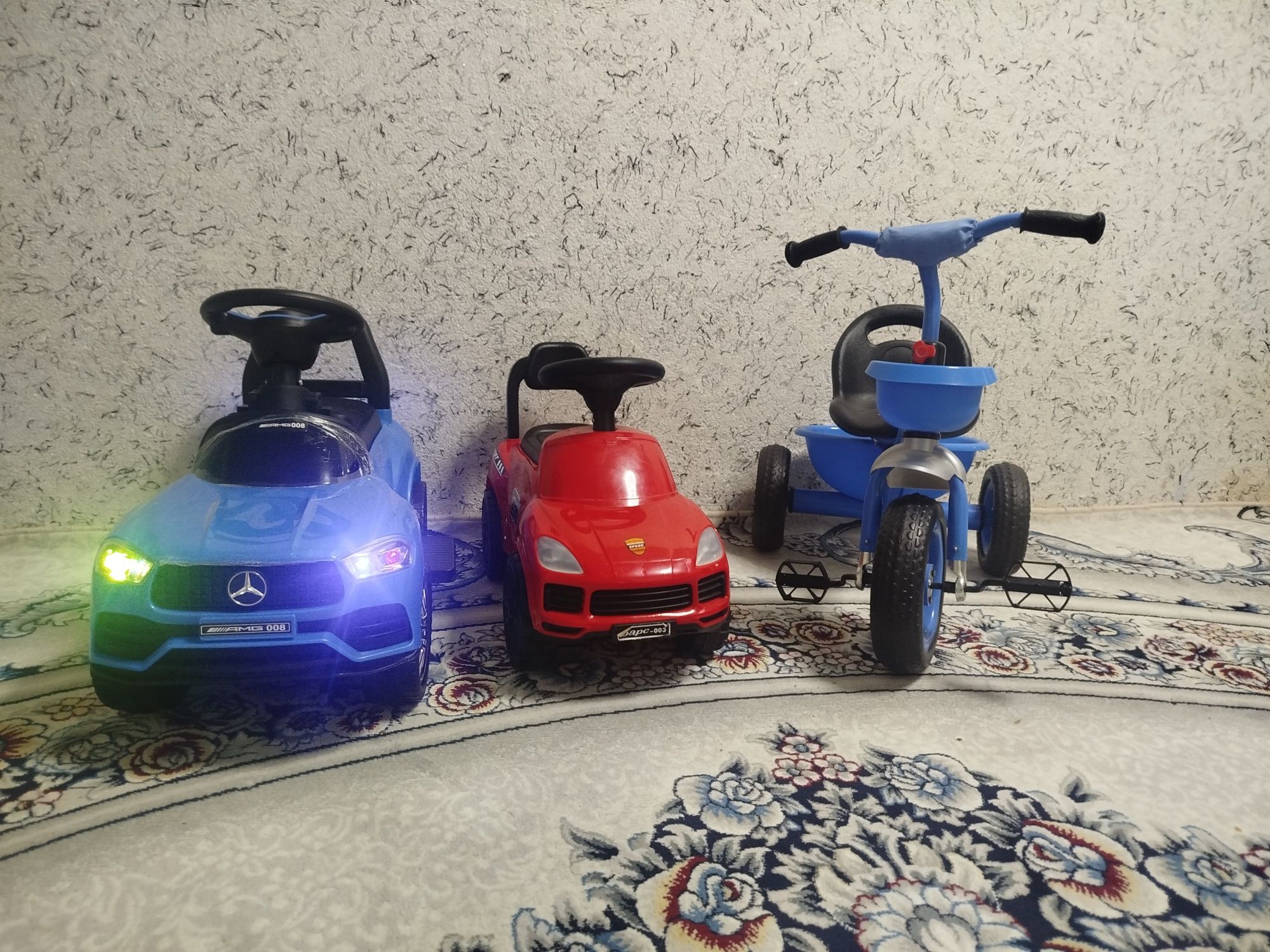 Kolyaska va velik sotiladi