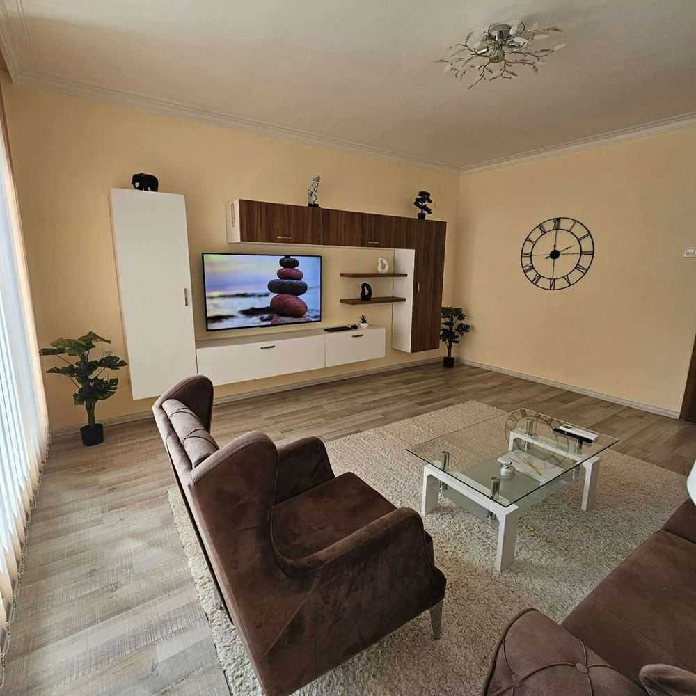 Дава се под наем Тристаен апартамент в София, Лозенец - 90 кв.м за 900 € - Снимка #5