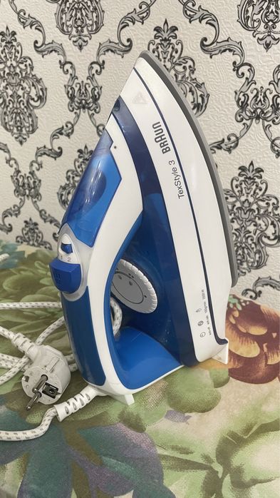 Продается утюг Braun