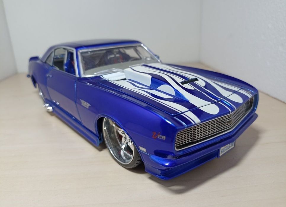 Chevrolet Camaro 
Scara 1:18
Producător maisto 
Material metal+plastic
