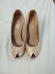 Pantofi aurii eleganti, 37