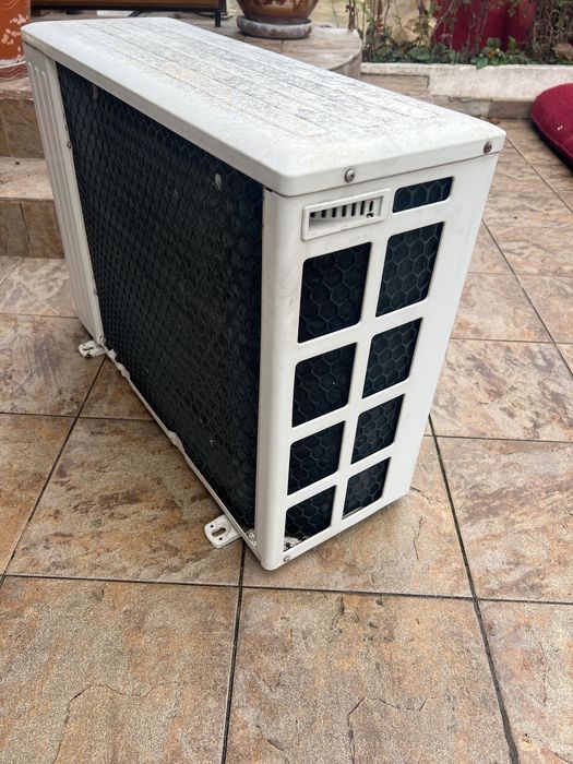Продавам работещ климатик Osaka 1200w