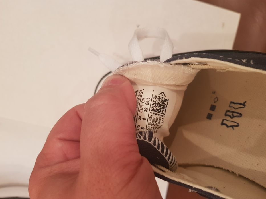 Converse marimea 39