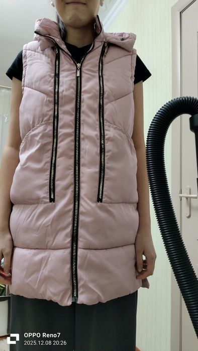 Продам женскую безрукавку