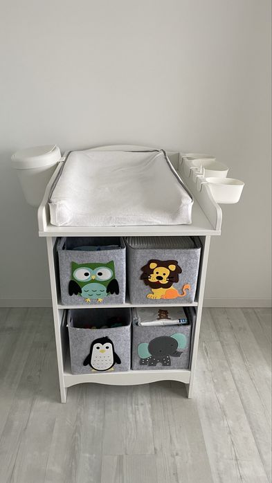 Masa de infasat Ikea SMAGORA + 2 etajere si accesorii