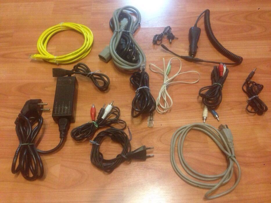 Продам комплектующие провода, блоки питания, сетевые провода,