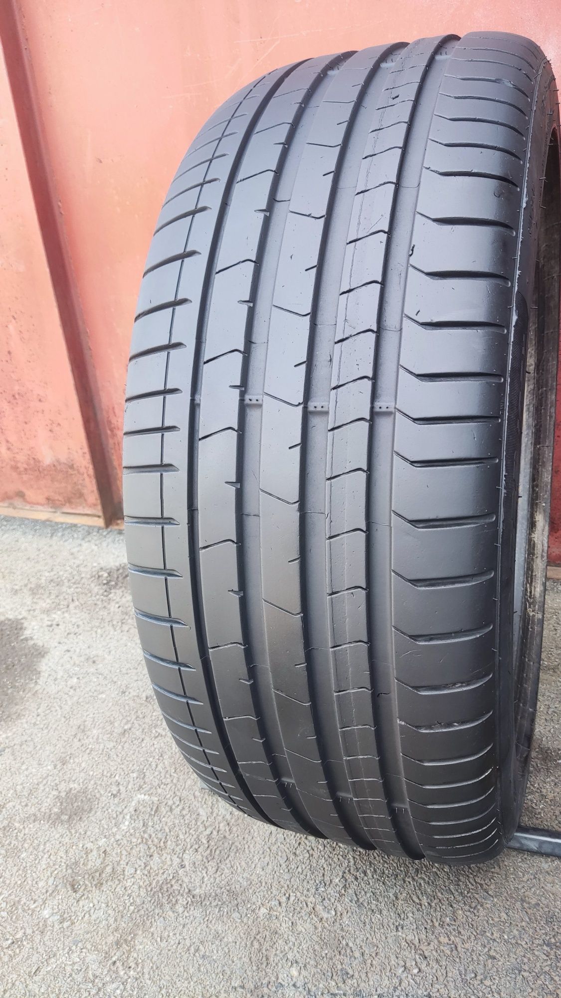 1бр. лятна гума 275/40/22 Pirelli P Zero, PZ4 , XL , runflat 
dot19
7m