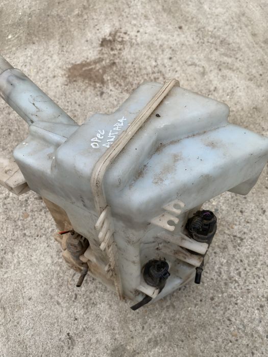 Vas Lichid Parbriz Opel Antara Pret 250 lei