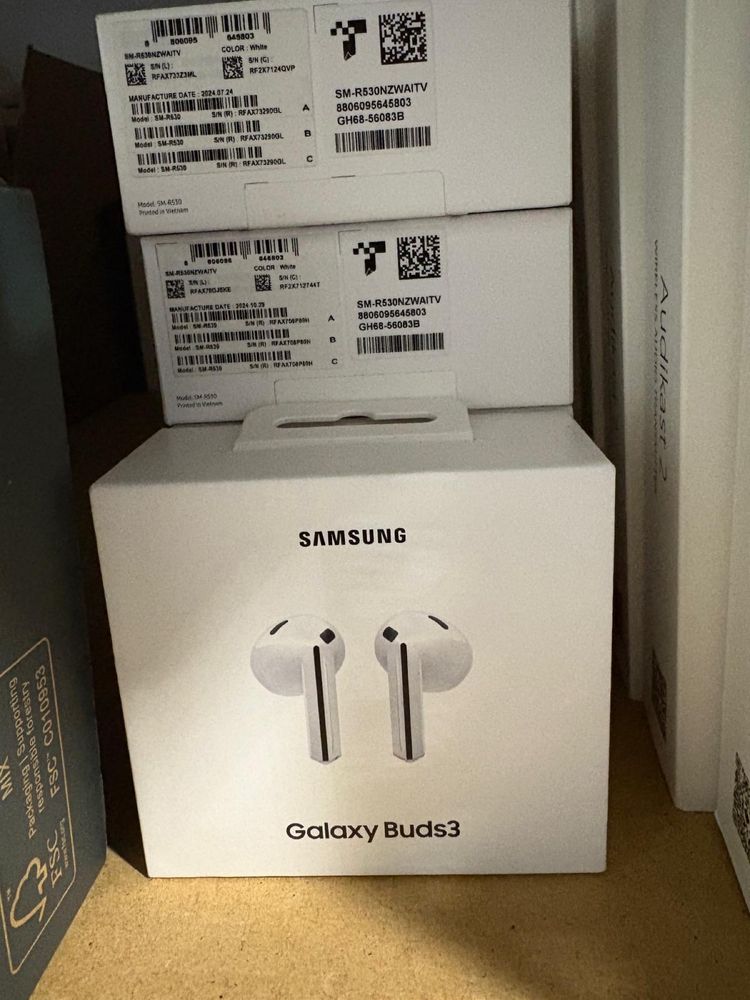 Samsung Galaxy Buds3, White, cutie sigilata, transport ZERO