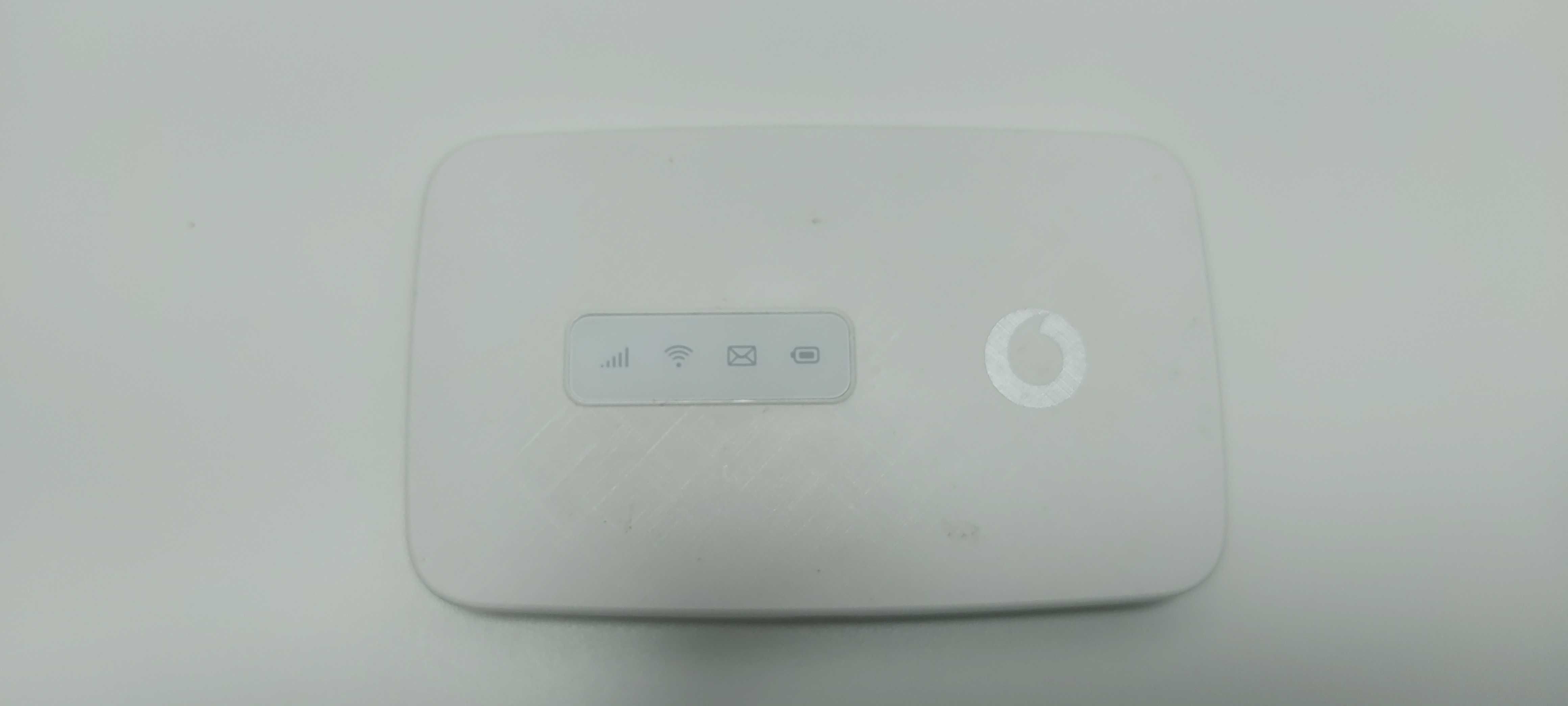 Modem portabil wireless Vodafone R218T liber de retea