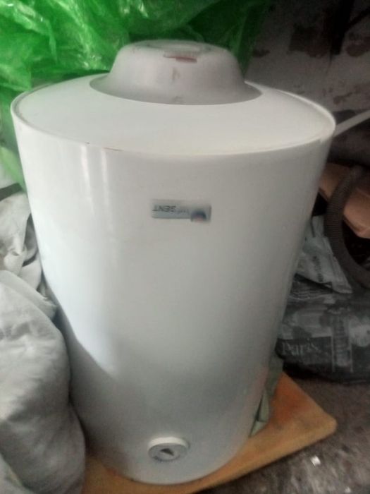 Продам рабочий аристон