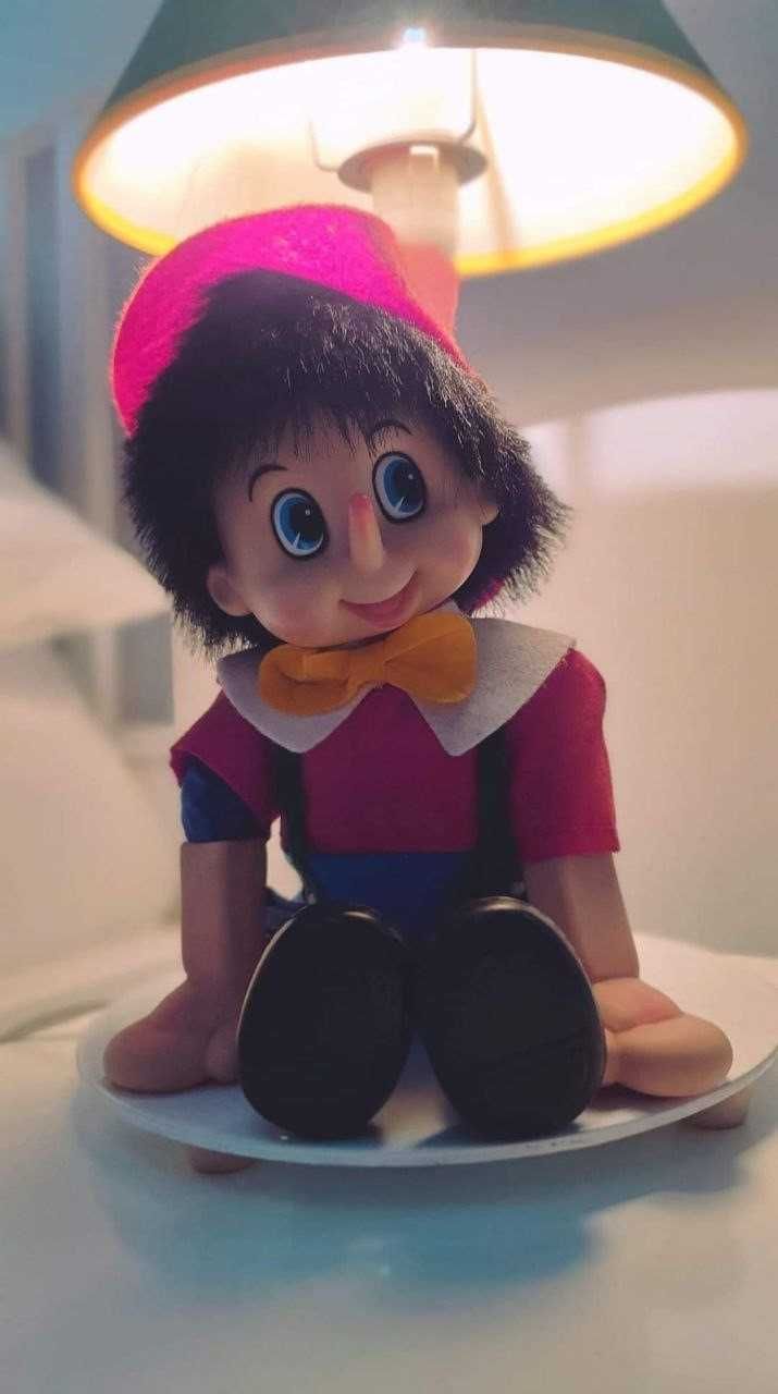 Set lampi si cuier Pinocchio pentru camera copilului