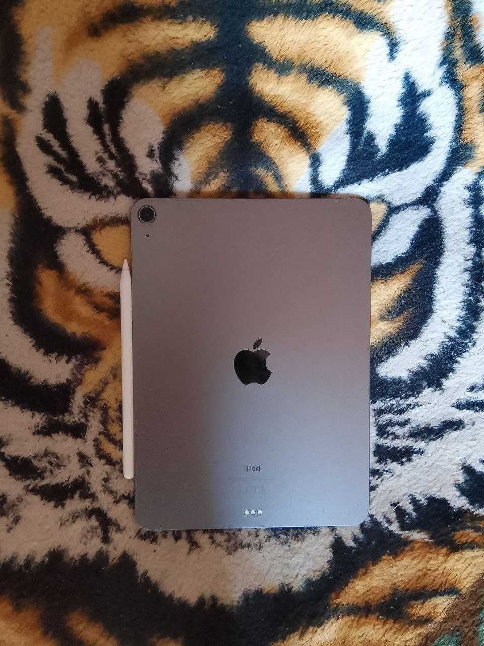 Планшет Apple iPad Air (2020) 64 ГБ, Wi-Fi, grey
