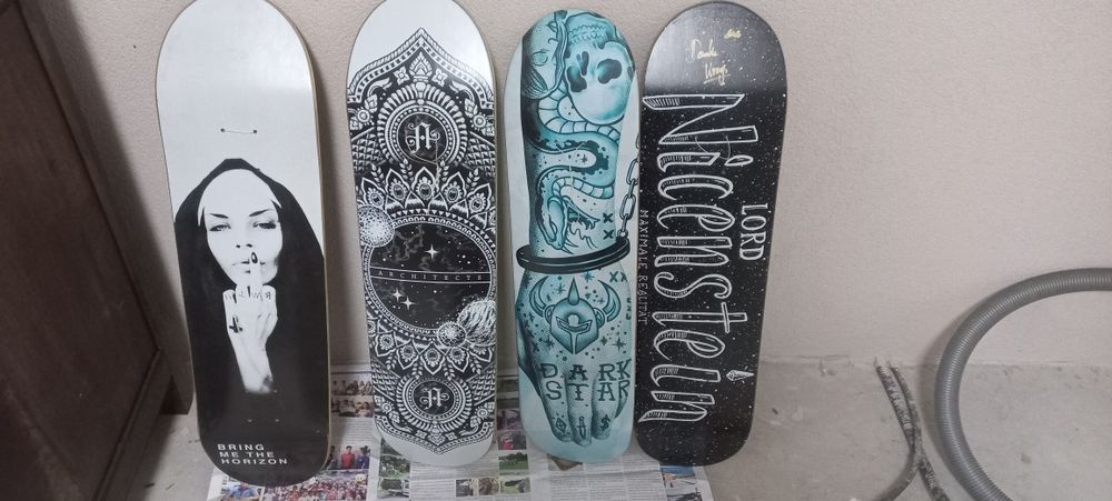 Vând 4 plăci skateboard noi skate