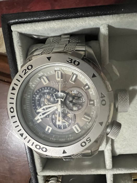 Продаются мужские часы "Invicta"
