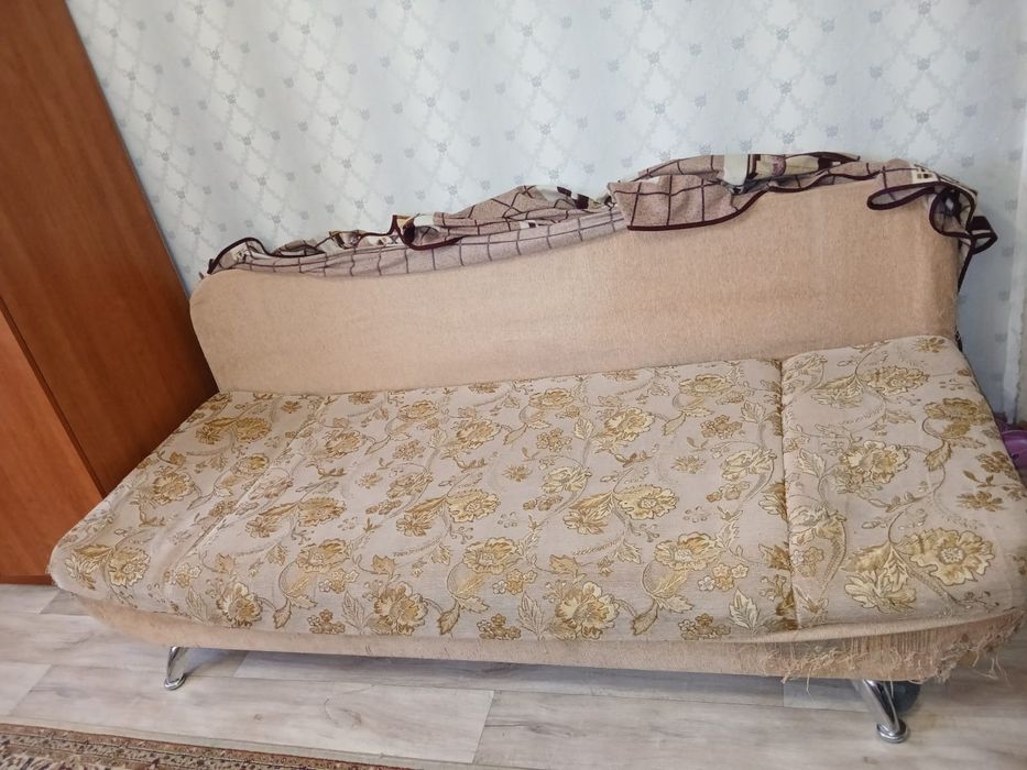 Отдам тахту даром
