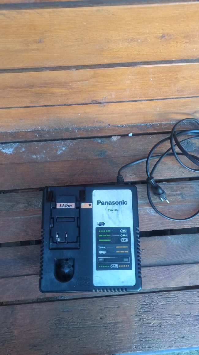 Зарядно за винтоверт Panasonic 10.8v-28.8v li ion