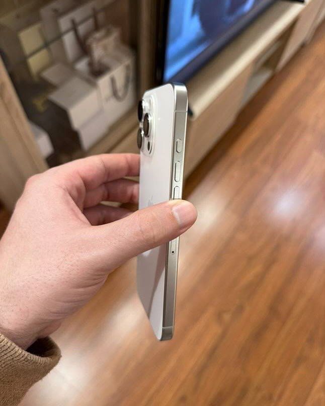 16 Pro Max 512GB White Titanium