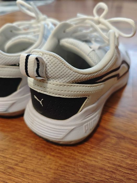 Женски бели маратонки Puma