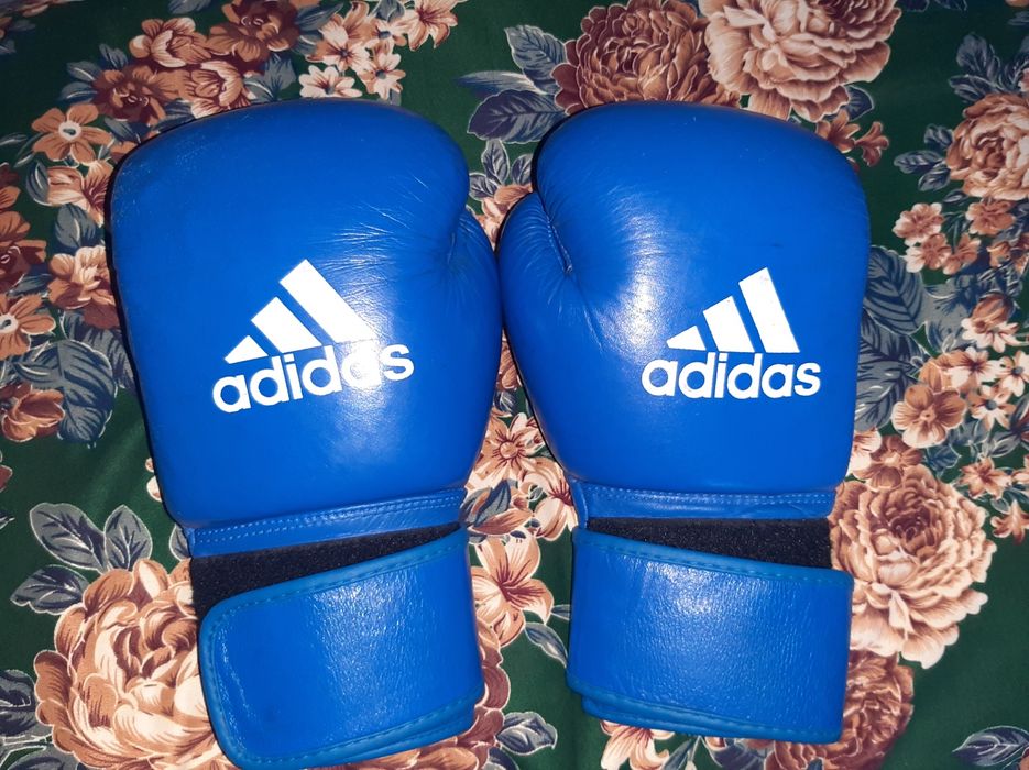 Продам перчатка адидас айба оригинал сост идеял