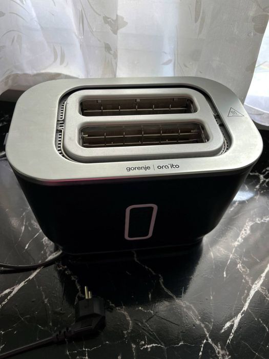 Тостер пролактся фирманный