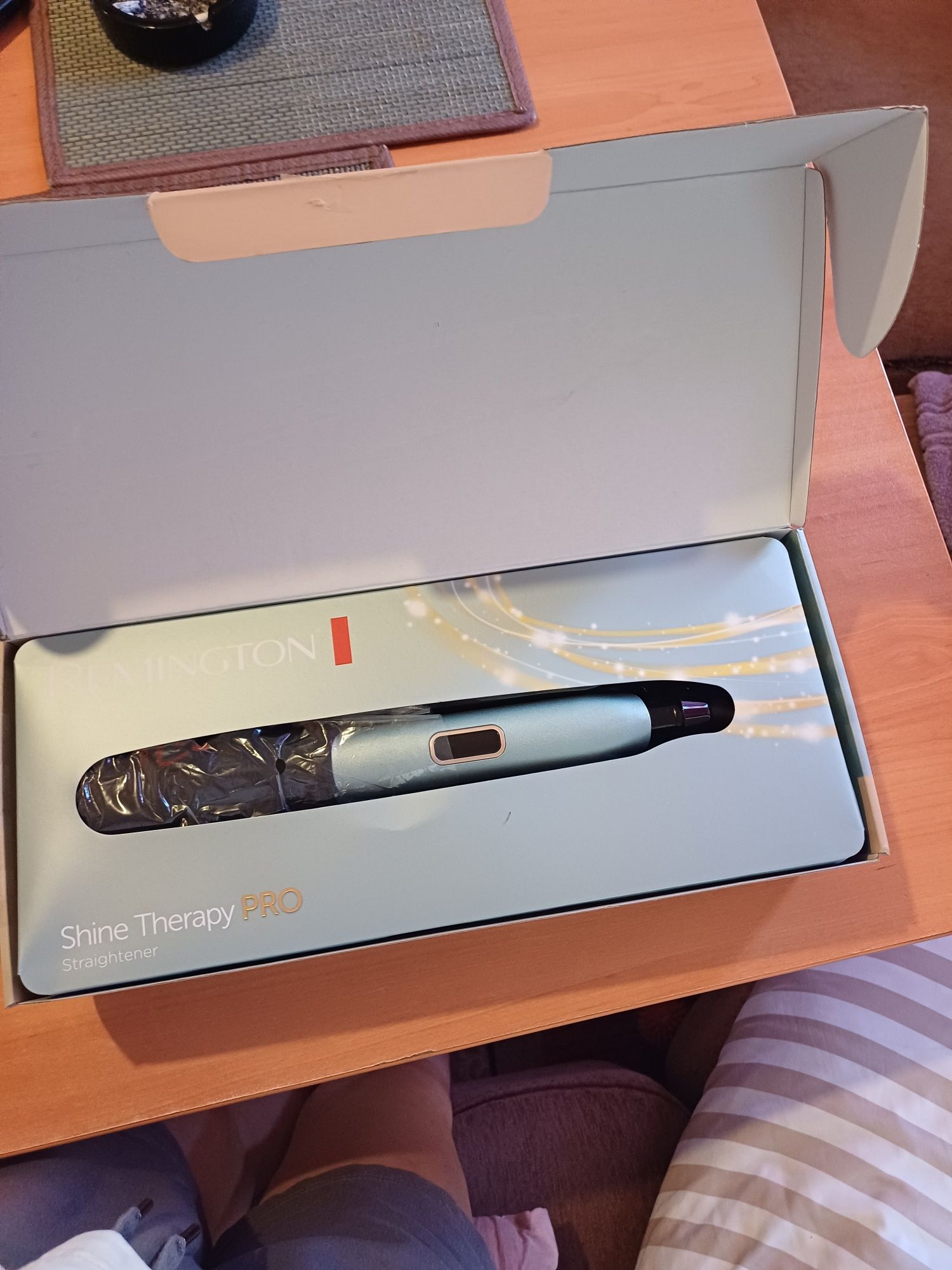 REMINGTON Shine Therapy PRO S9300 преса за коса