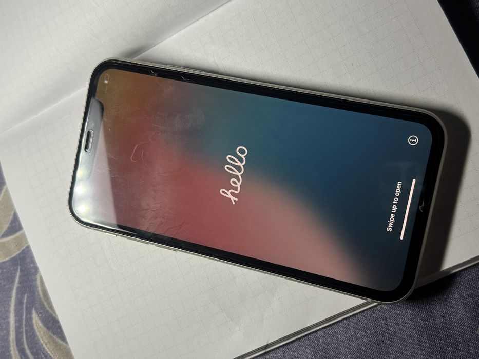 Продаю айфон 11 128 гб