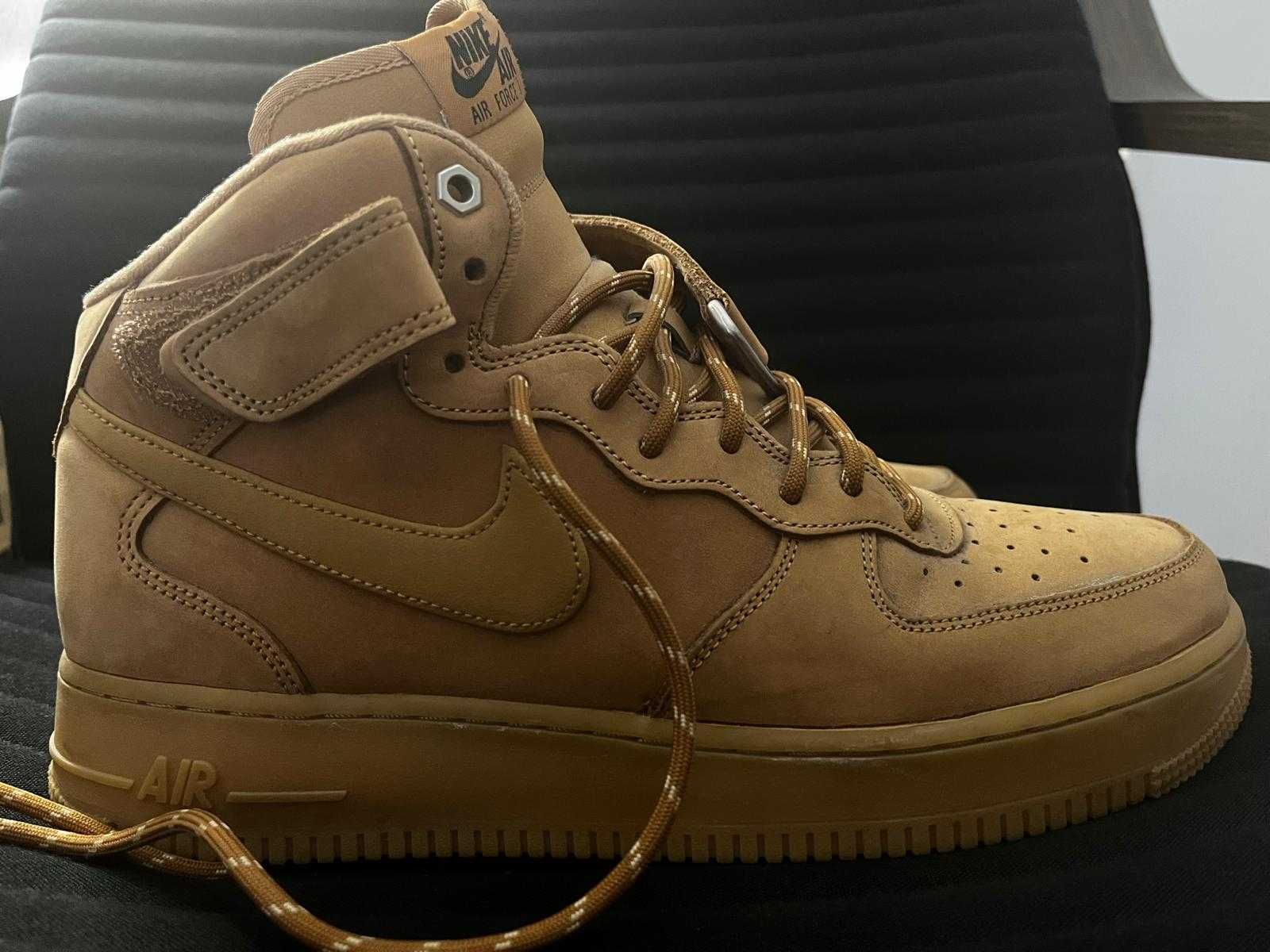 Air Force 1 Mid 07 WB