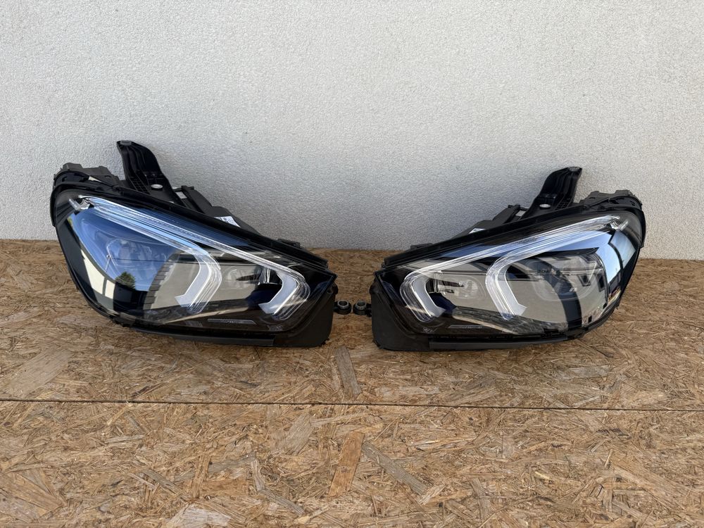 SET far stanga dreapta Mercedes GLE W167 Full LED Multibeam Originale