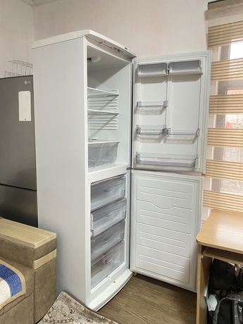 Atlant белый холодильник с документами