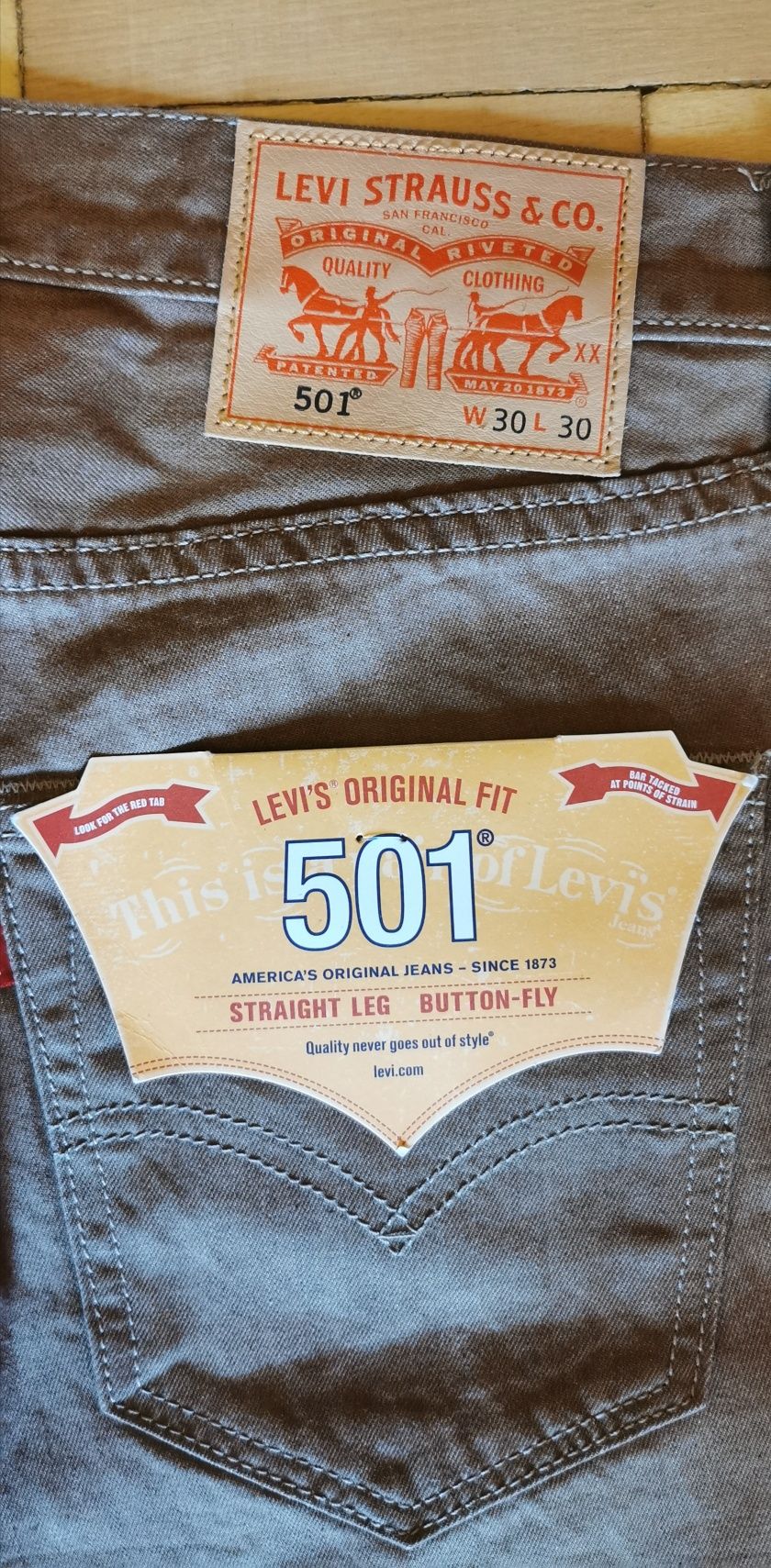 Blugi Levi Strauss 501