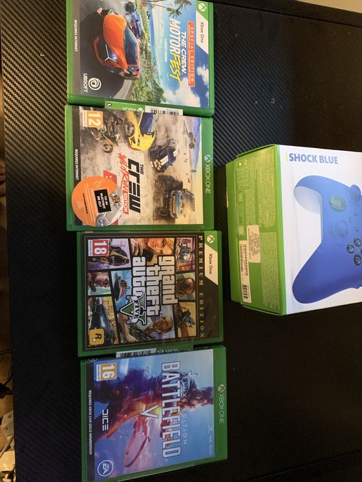 Vand xbox one cu o maneta si doua jocuri