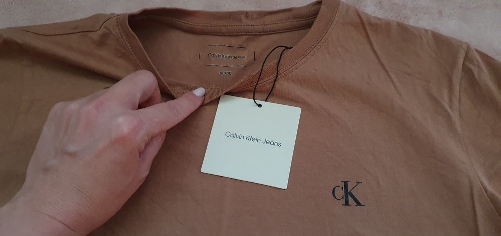 Tricouri baieti 12-16 ani CK originale NOI