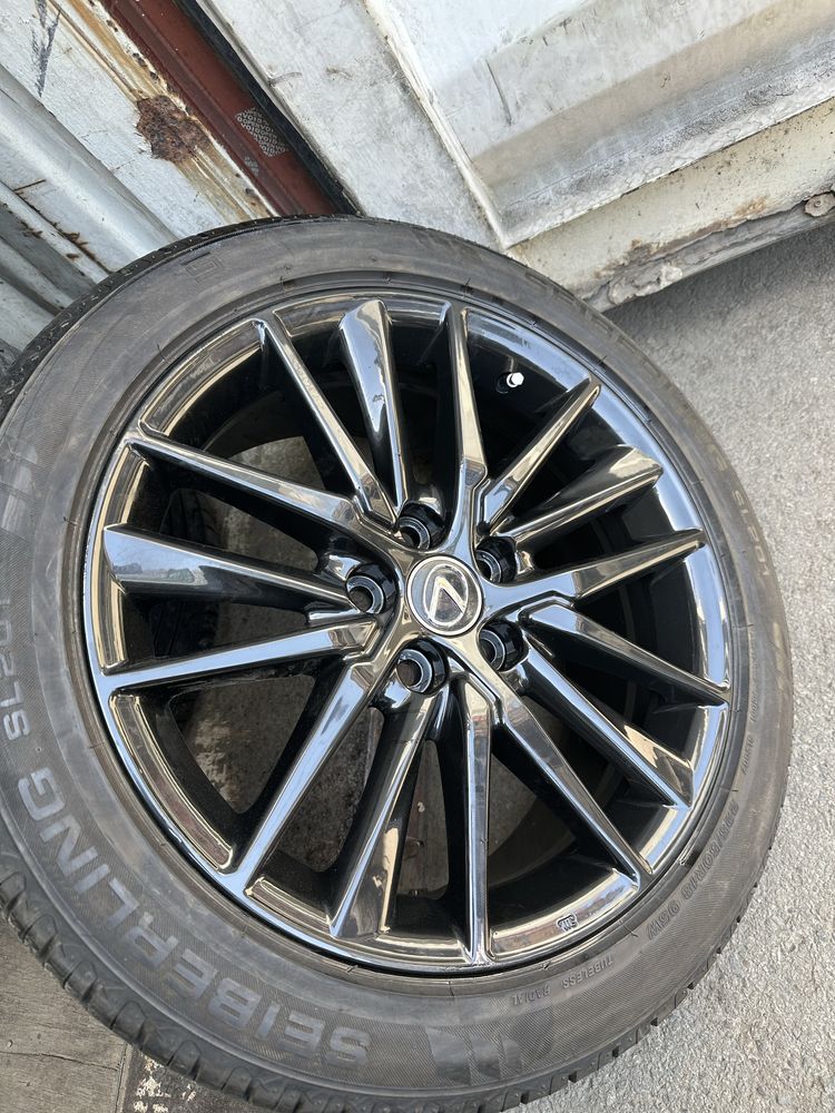 Продам диски на Camry 70 с шинами вместе комплект