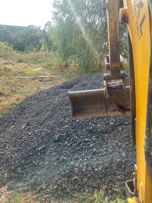 Excavator închiriez