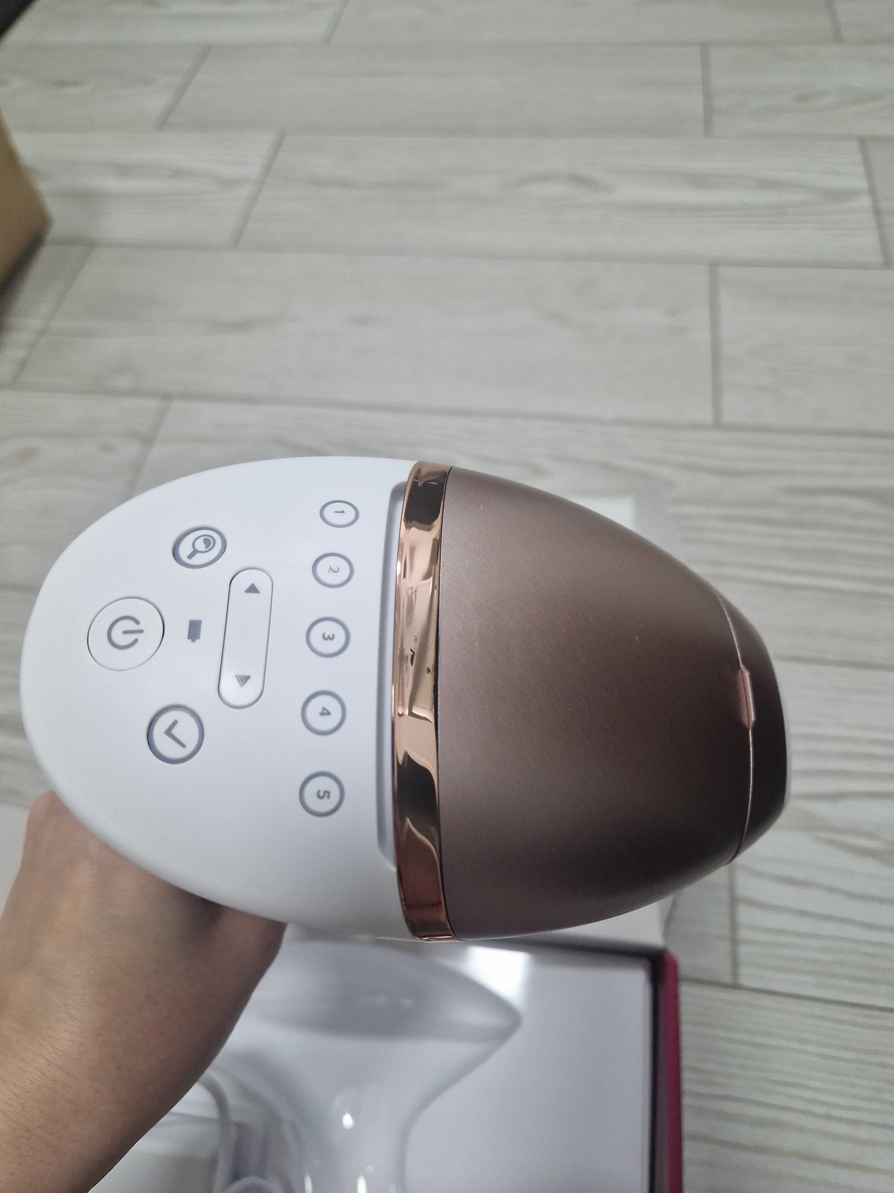 Epilator IPL PHILIPS Lumea Series 9900 BRI973/00