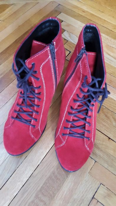 botine noi, din piele întoarsă naturala