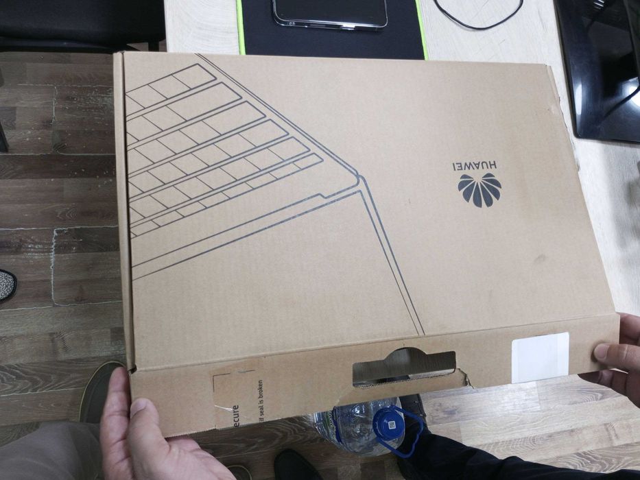 Продаю новый Huawei Matebook D16