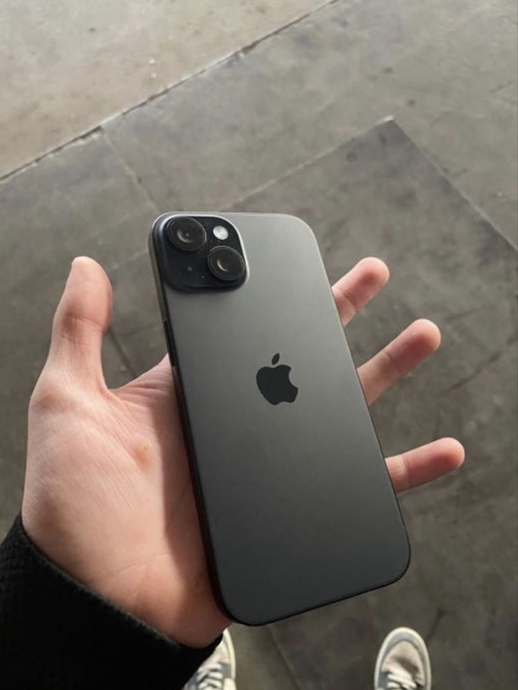 iPhone 15 128 г