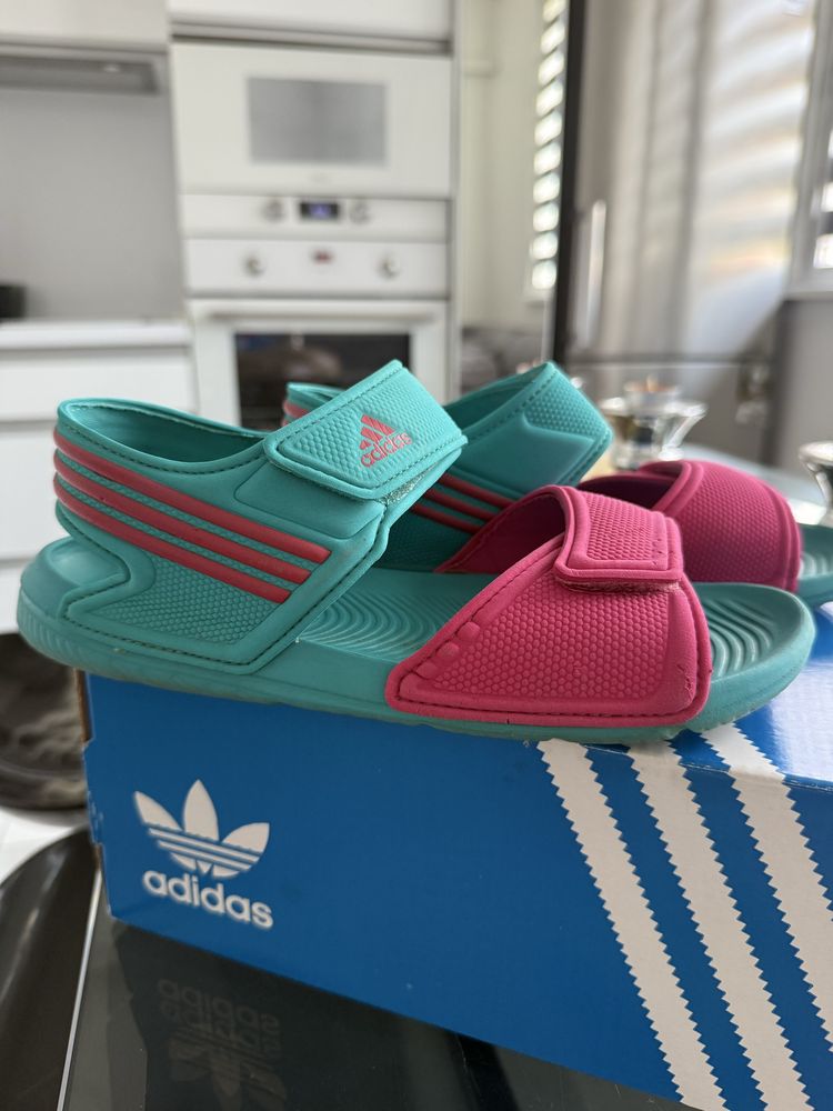 Сандали Лиу Джо/ Liu Jo Адидас/ Adidas